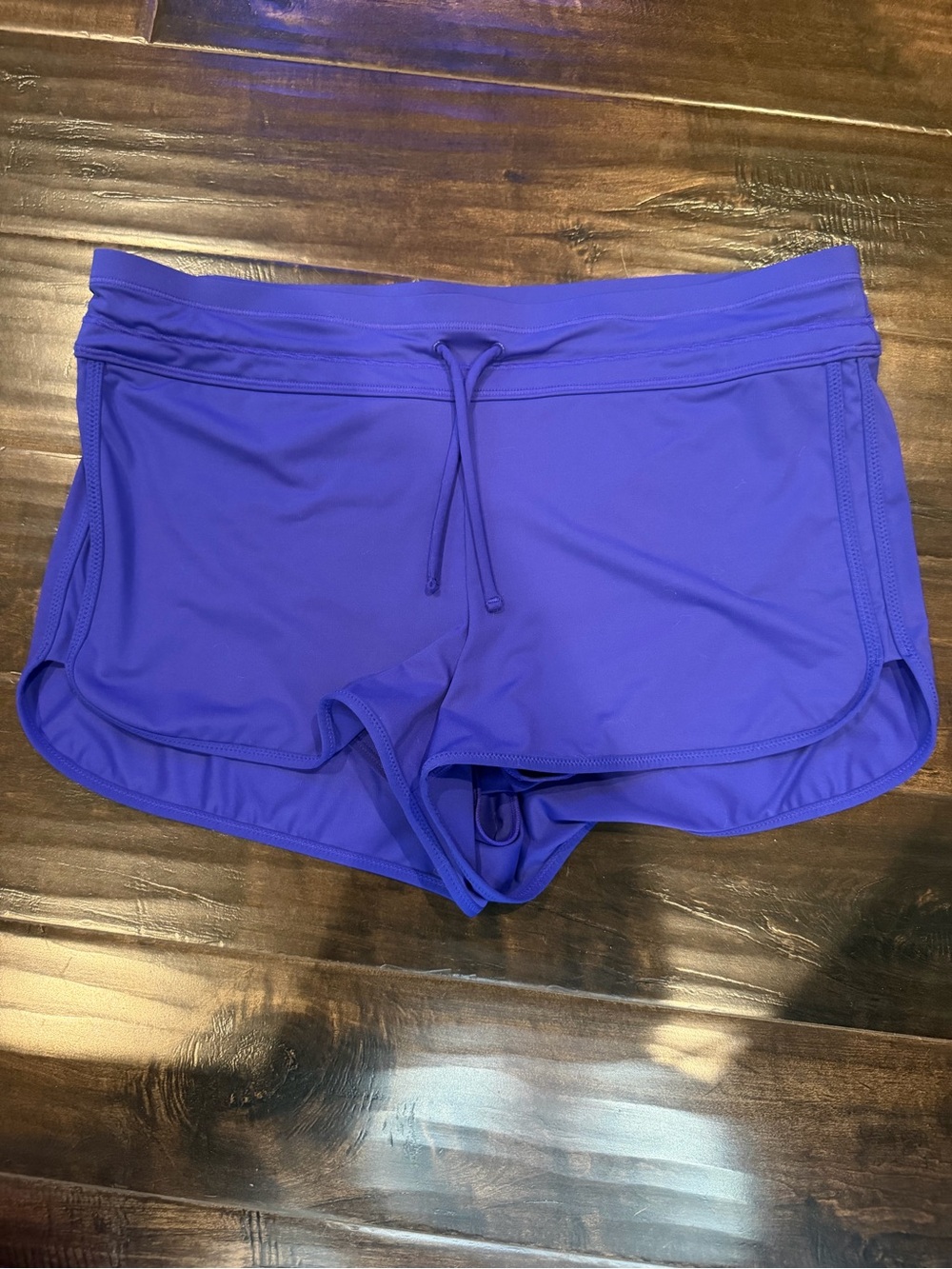 Athleta Blue Swim Shorts Boardshorts Size M Liner Drawstring Pockets Dolphin Hem